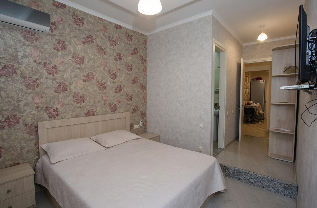 5 Rooms Batumi Exterior photo
